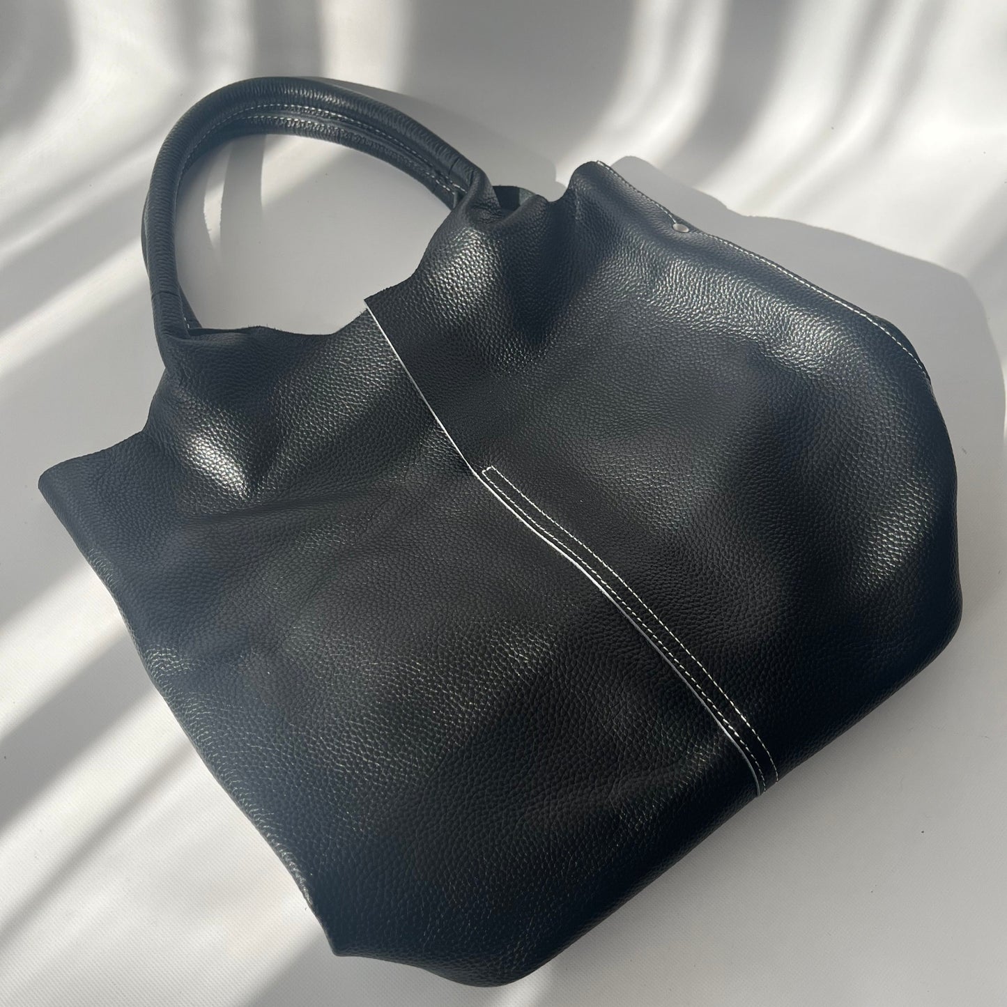 Slit tote bag(Black)