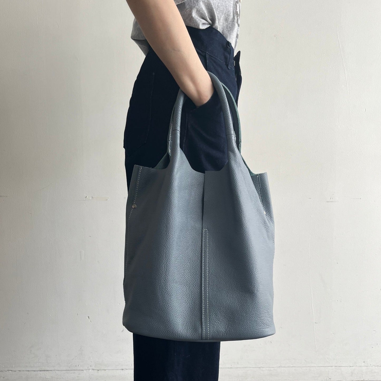 Slit tote bag(Blue gray)