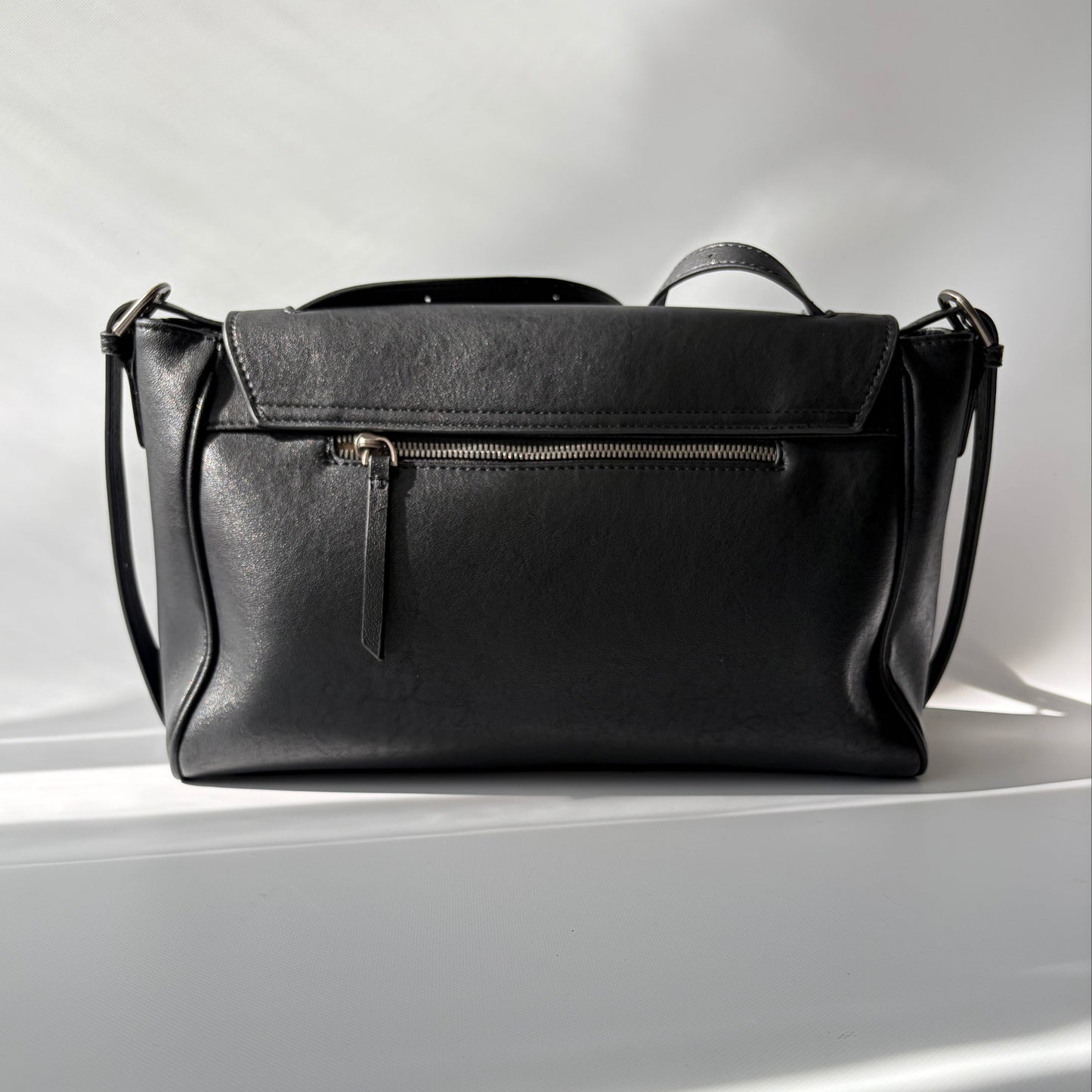 Postino Black 背面 | seloah