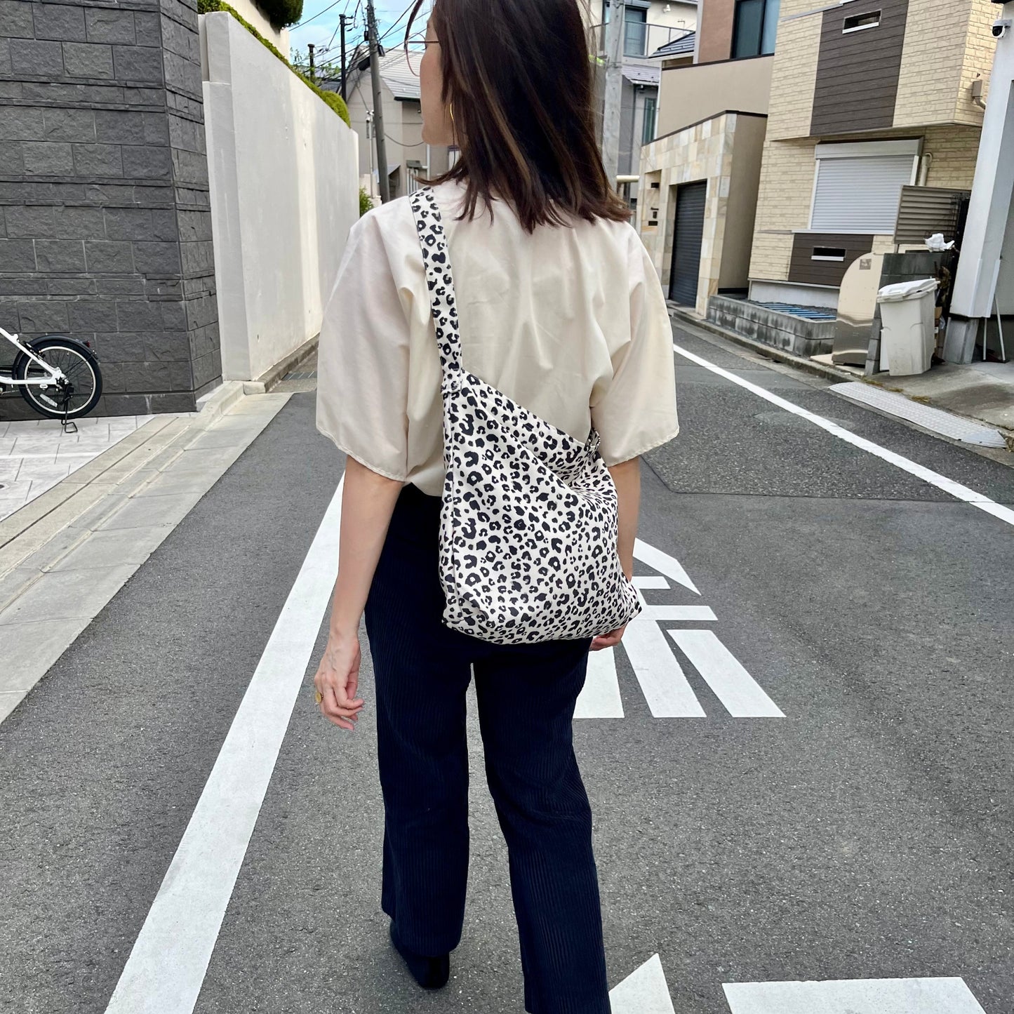 Lit shoulder(Leopard)