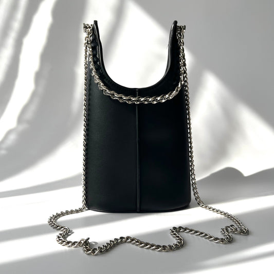 Chain shoulder bag