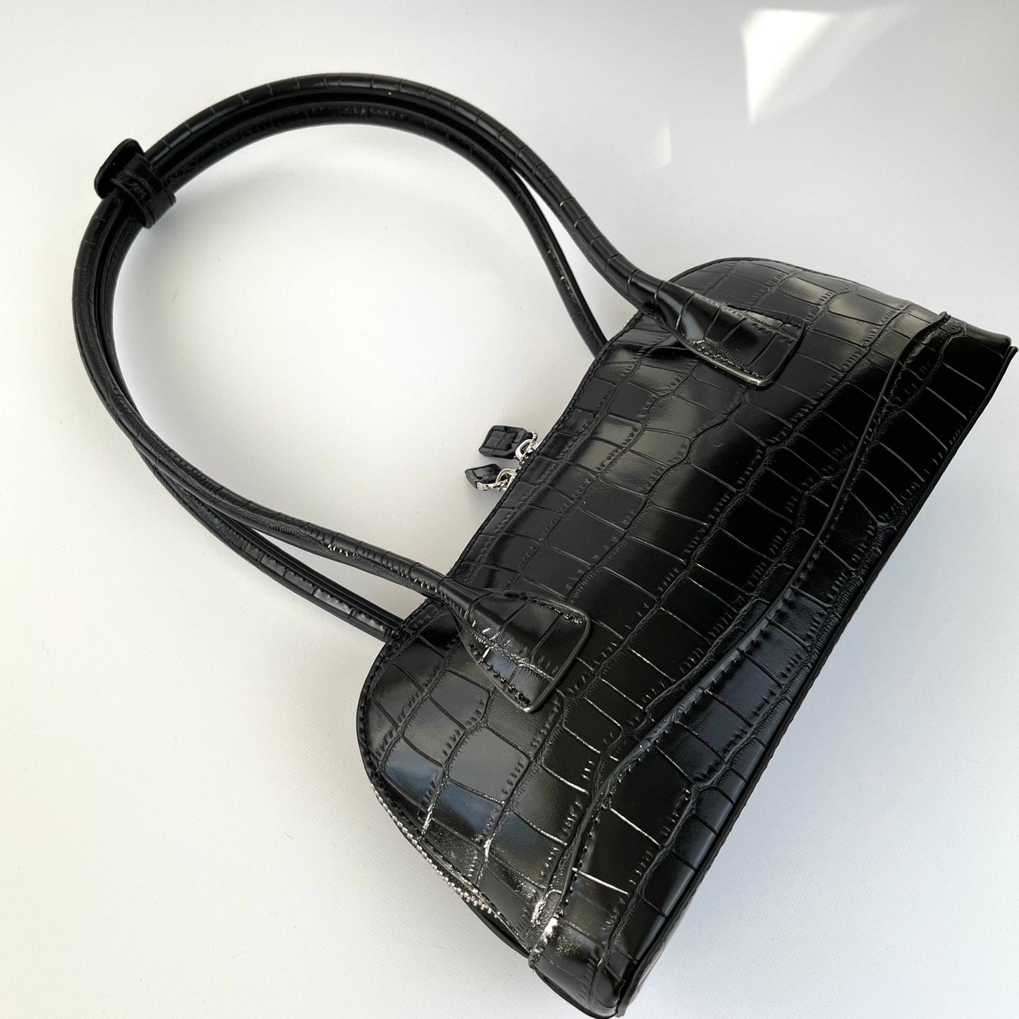 Crocodile shoulder bag (Black)